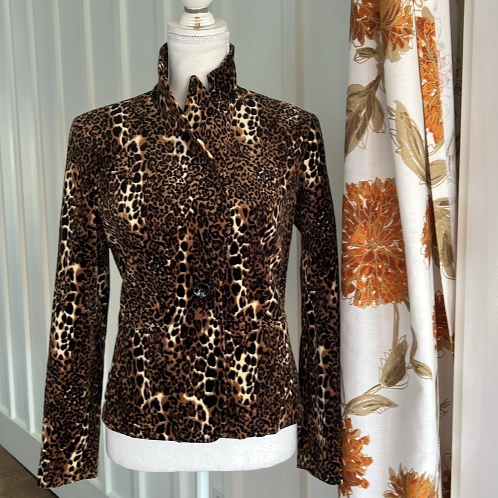 Leopard Print Women's Jacket - Picture 8 of 10